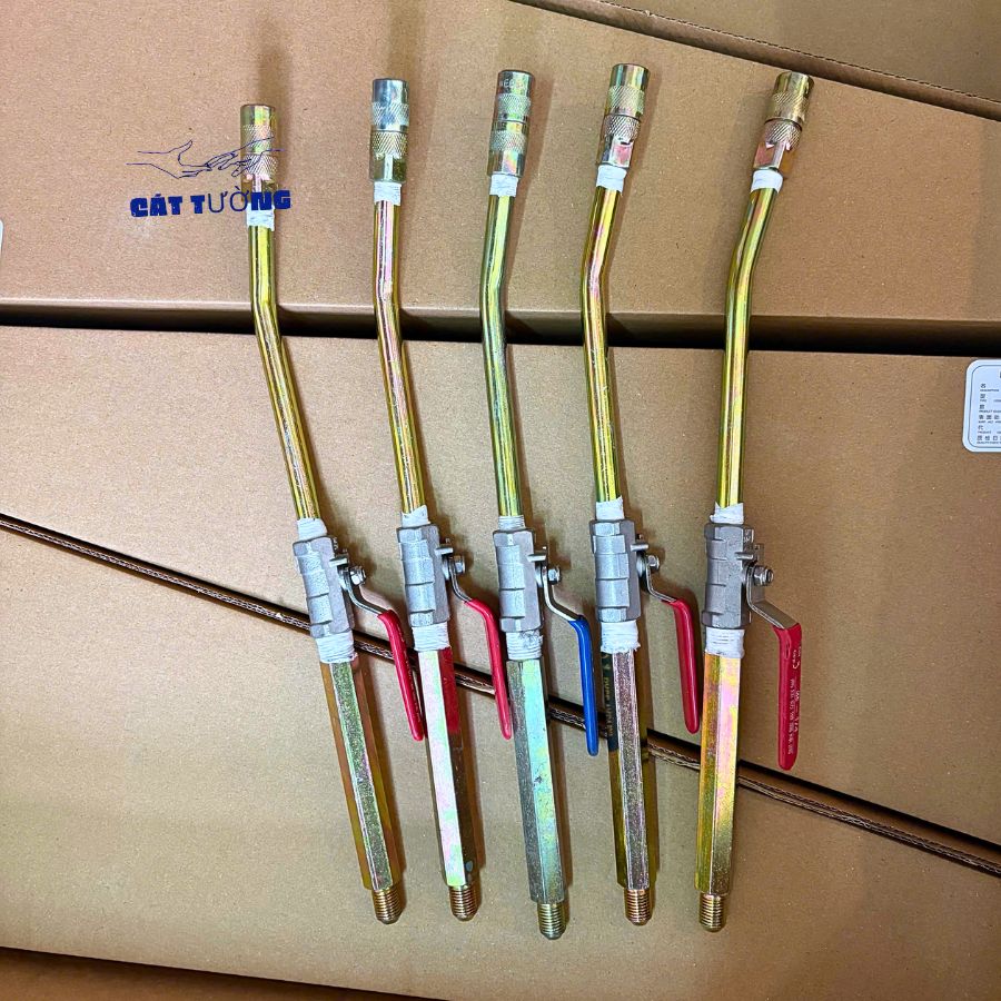 Cần bơm keo chống thấm